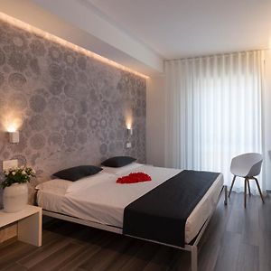 Hotel Mediterraneo Ombrellone E Lettini Inclusi